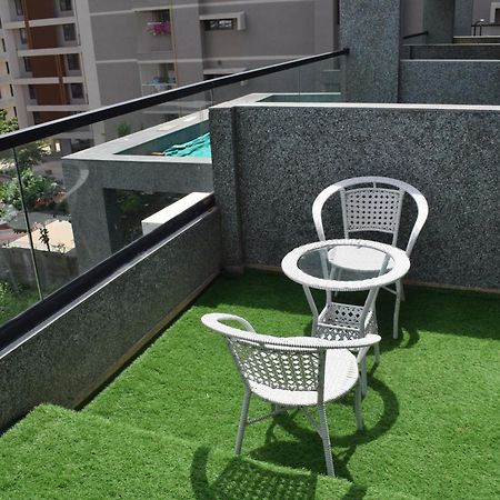 Hotel Royal Square Gandhinagar Zewnętrze zdjęcie