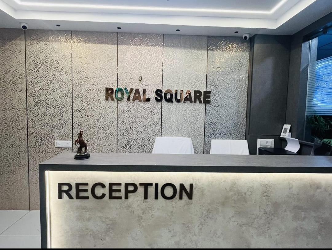 Hotel Royal Square Gandhinagar Zewnętrze zdjęcie