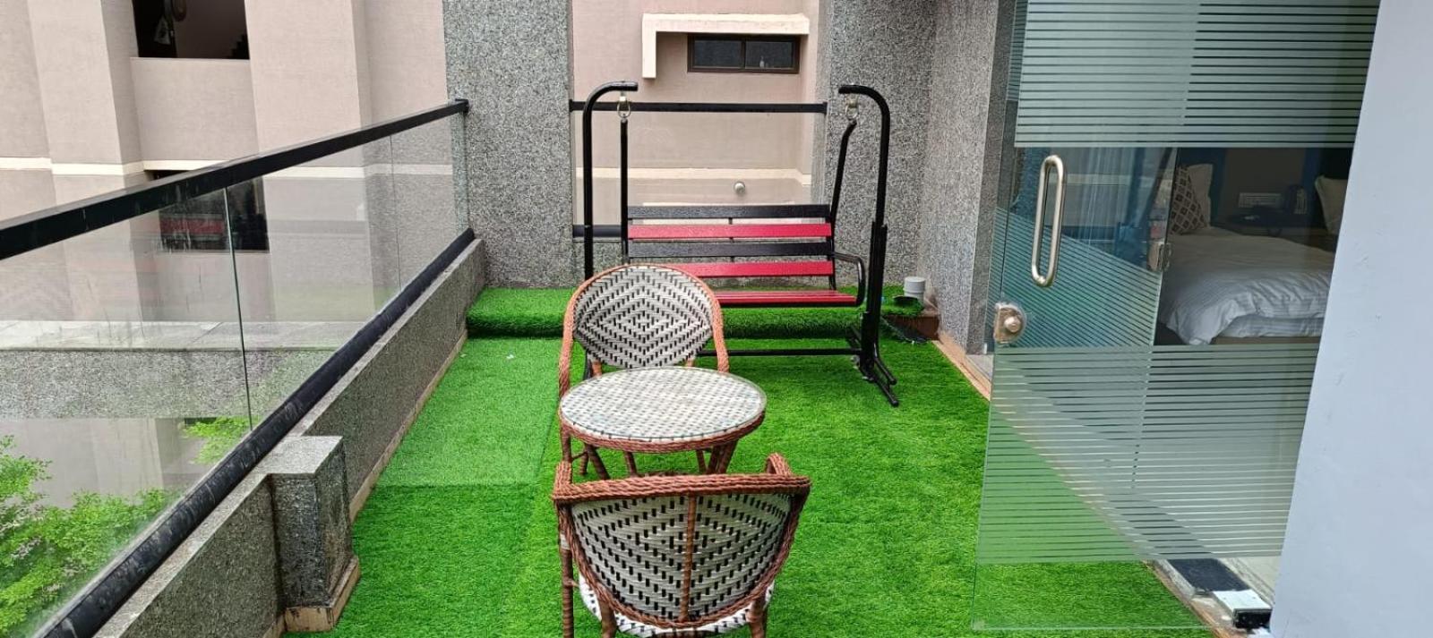 Hotel Royal Square Gandhinagar Zewnętrze zdjęcie